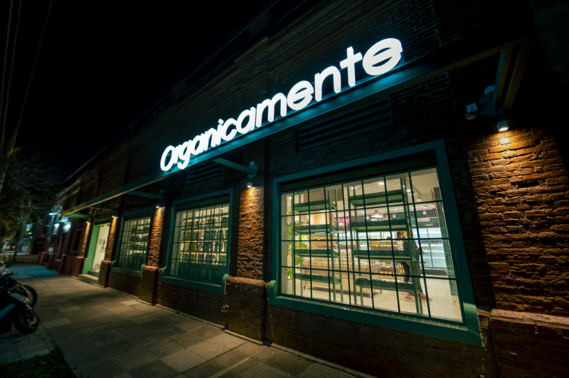 Mockup-Organicamente-nosotros-fotolocal3